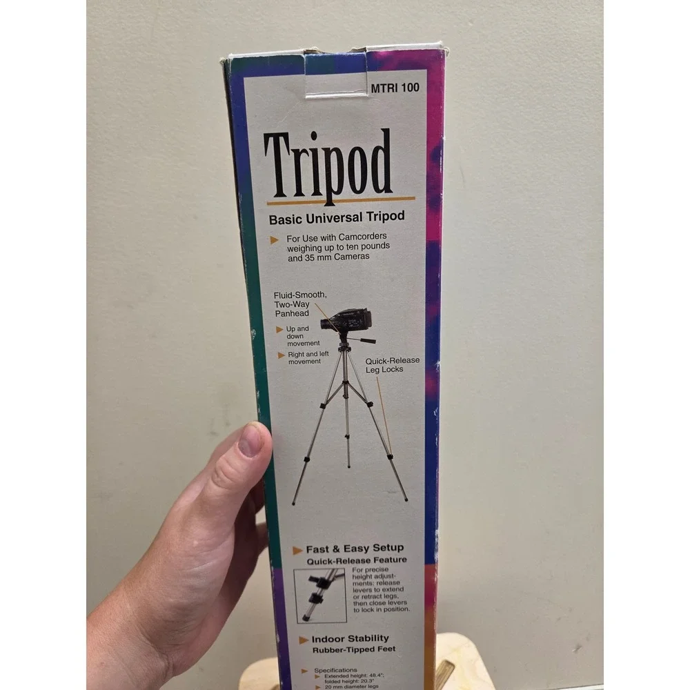 Magnavox MTRI 100 Basic Universal Tripod‎ for Camcorders and 35mm Cameras New